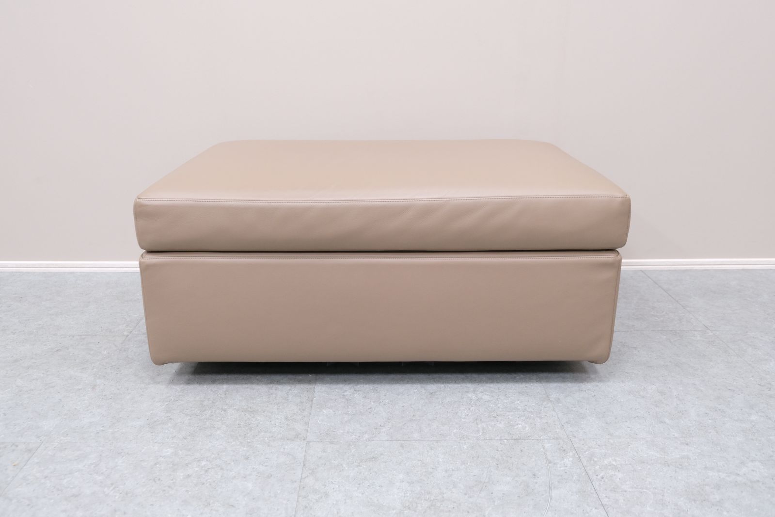 ☆展示極美品☆Cassina ixc. カッシーナ イクスシー レザー オットマン