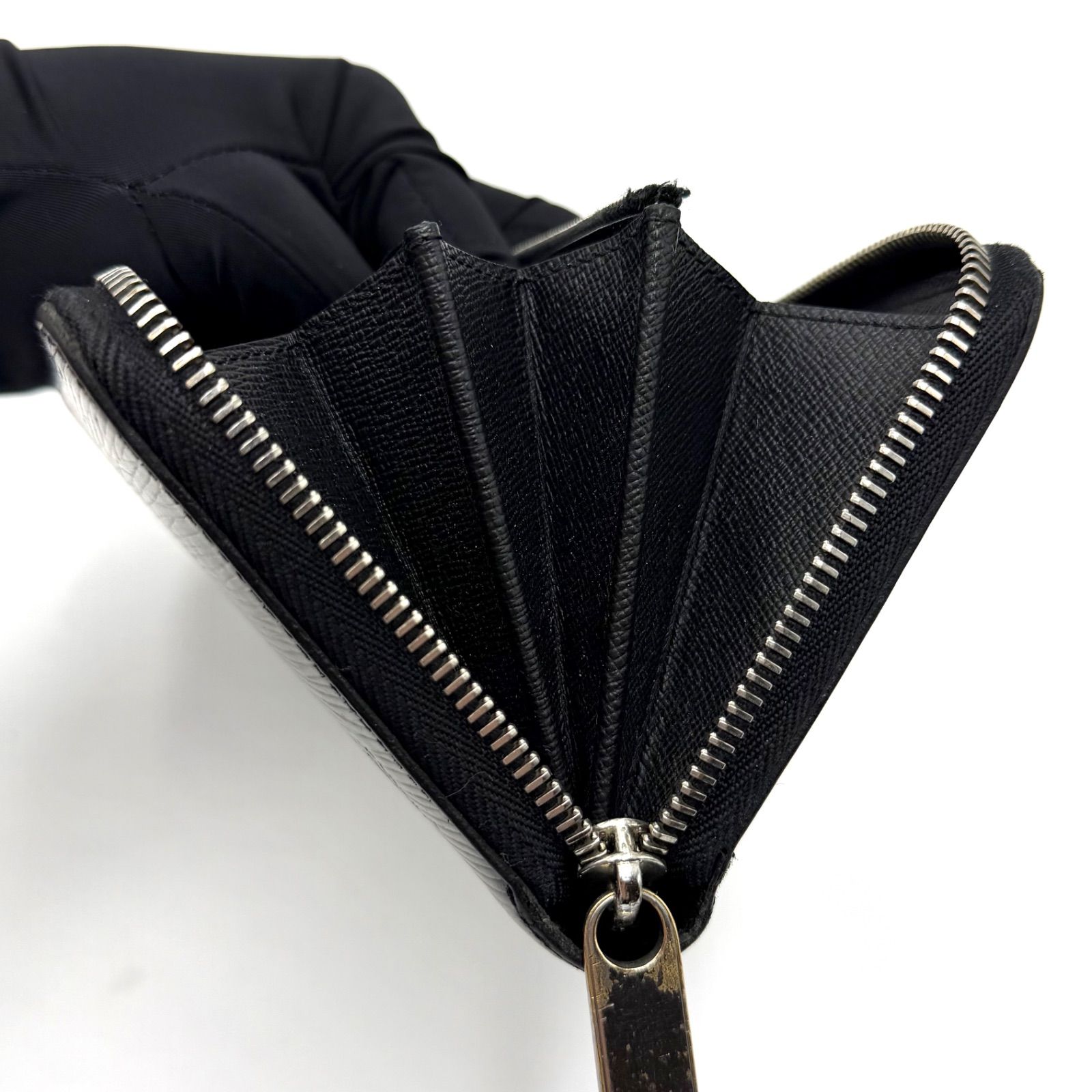 ルイヴィトン LOUIS VUITTON エピ ジッピーウォレット ノワール 長財布 