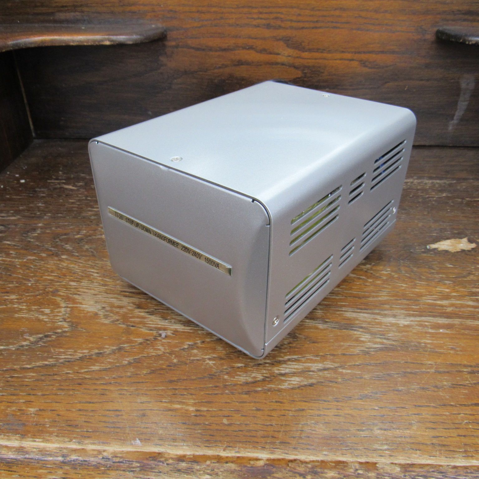 カシムラ 変圧器 TI-20 ステップアップダウントランスフォーマー