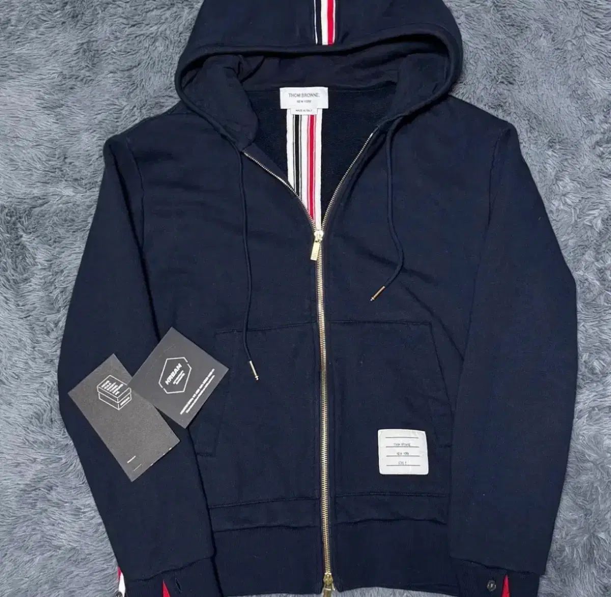 22-23年式/2 Thom Browne トム・ブラウン 白 3本線 フード ジップ 