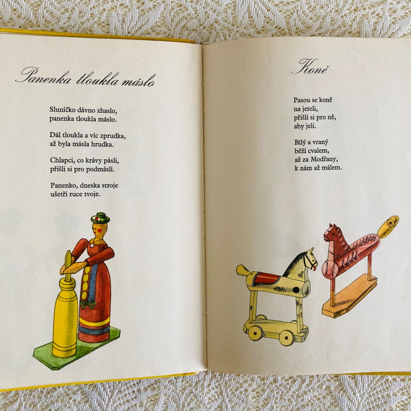 チェコの古い詩集絵本 素朴であたたかい挿絵 洋書・古書 - メルカリ