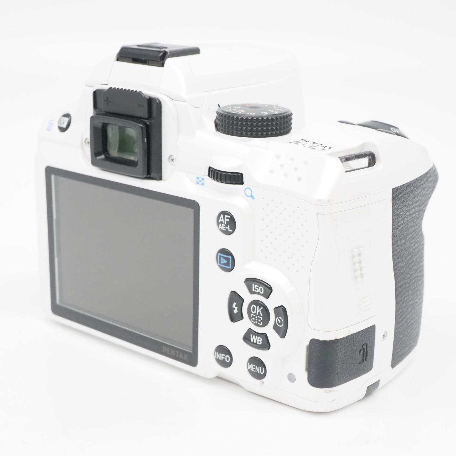 ショット数32800枚！□美品□ PENTAX K30 ボディ クリスタルホワイト