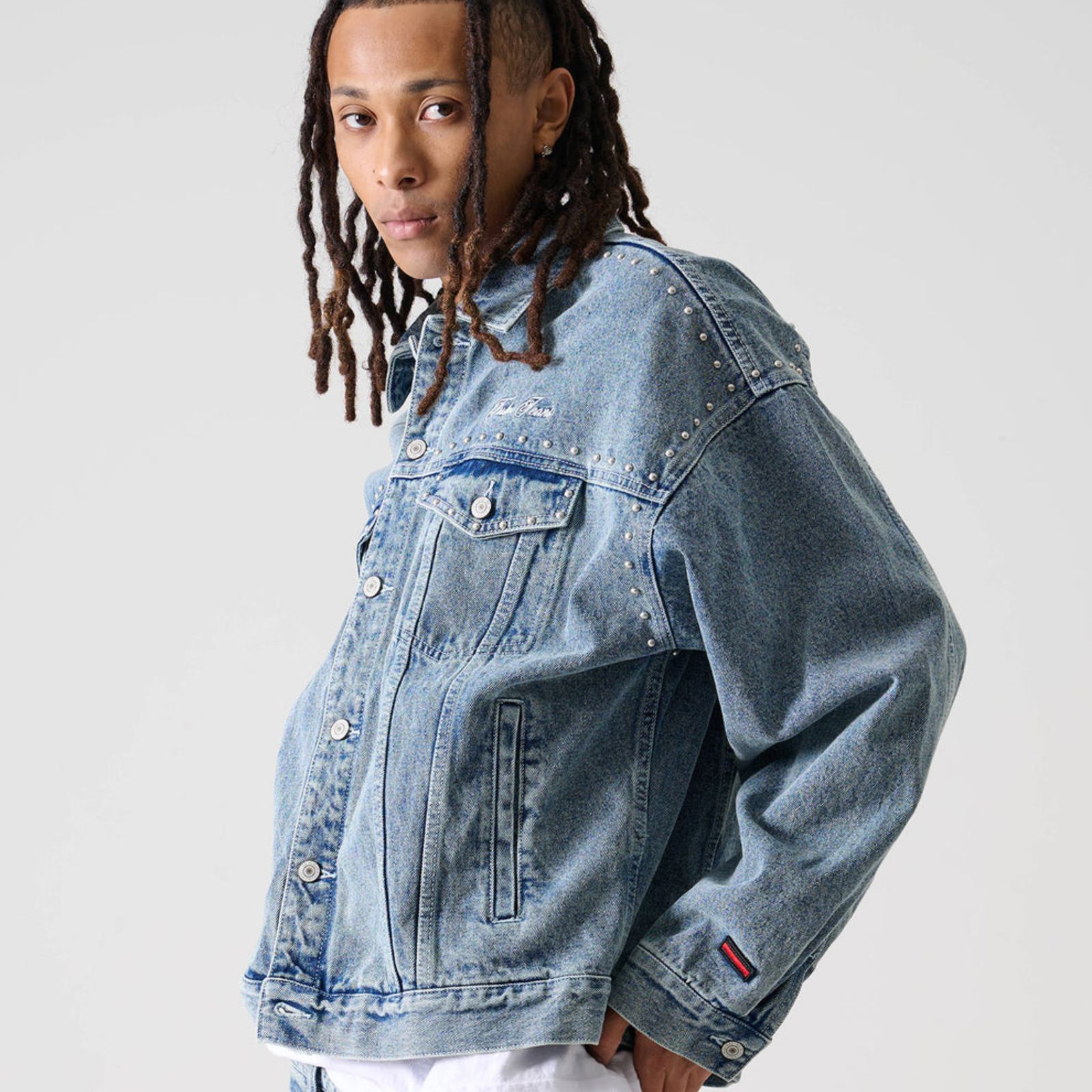 新作】【FUBU／フブ・STUDS DENIM JACKET（サックス）】ストリート
