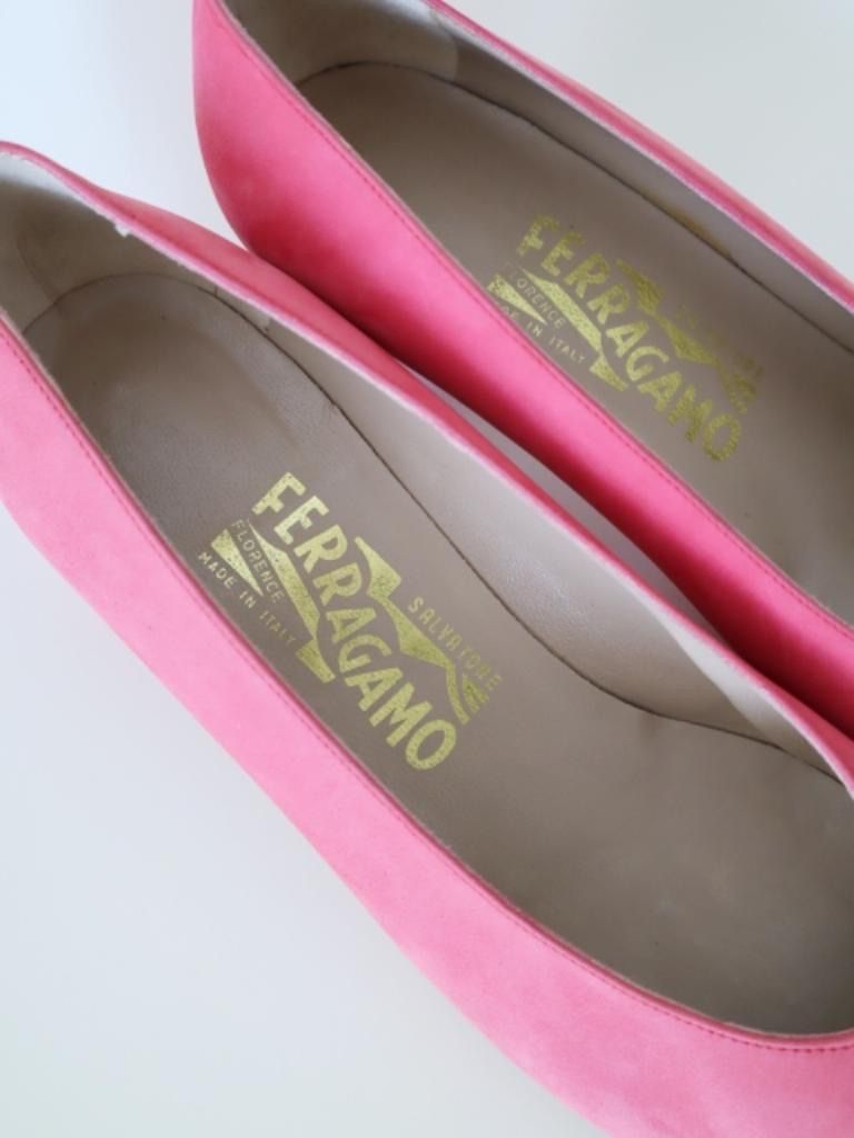 FERRAGAMO フェラガモ パンプス イタリア製 7 1/2 ピンク すべり止め