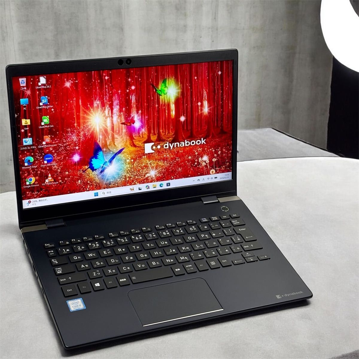 極美品 ノートパソコン Windows11 Libre Office付き i5 SSD 第8世代