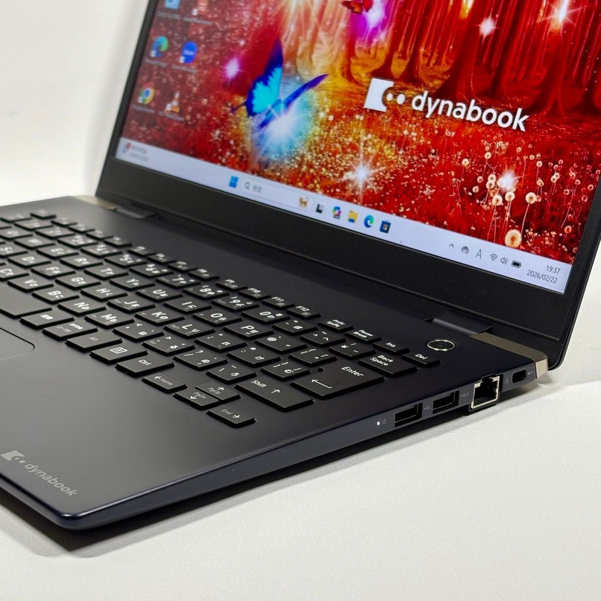 極美品 ノートパソコン Windows11 Libre Office付き i5 SSD 第8世代