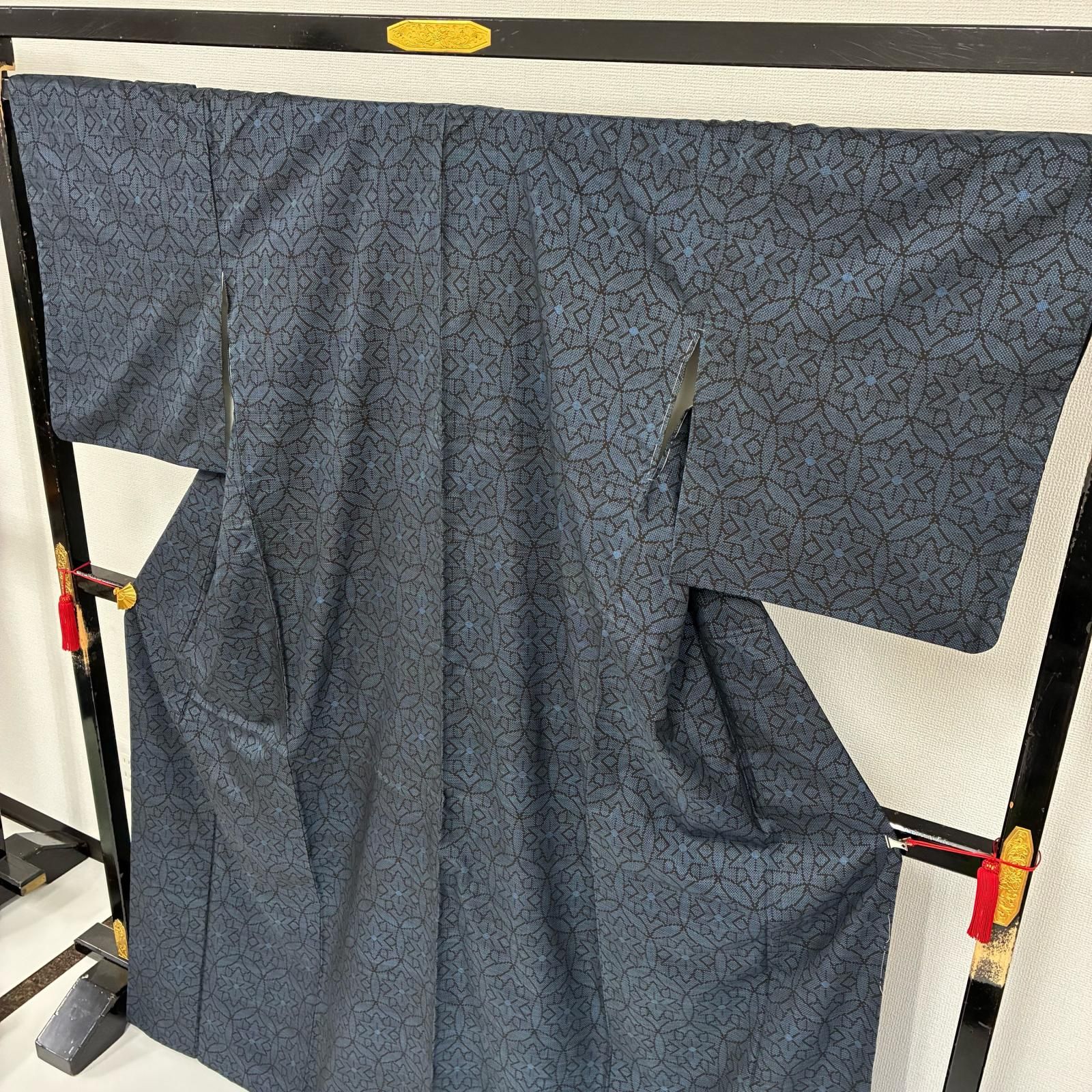 本場大島紬 裄67 正絹 泥藍染め 一元式 七宝繋ぎ 袷 着物 MK-4063