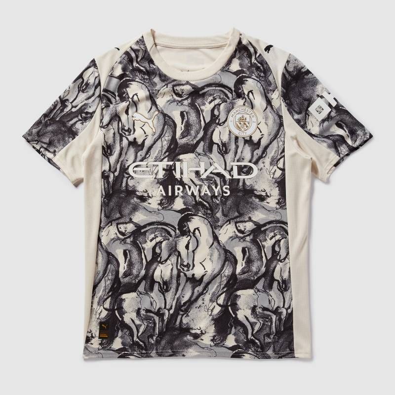 【送料無料・匿名配送】PUMA プーマ マンチェスター・シティ 25/26 Year Of The Horse 旧正月 記念シャツ レプリカユニフォーム Tシャツ 半袖 白（アルパインスノー）灰（フラットダークグレー）新品 正規品 並行輸入 日本未発売