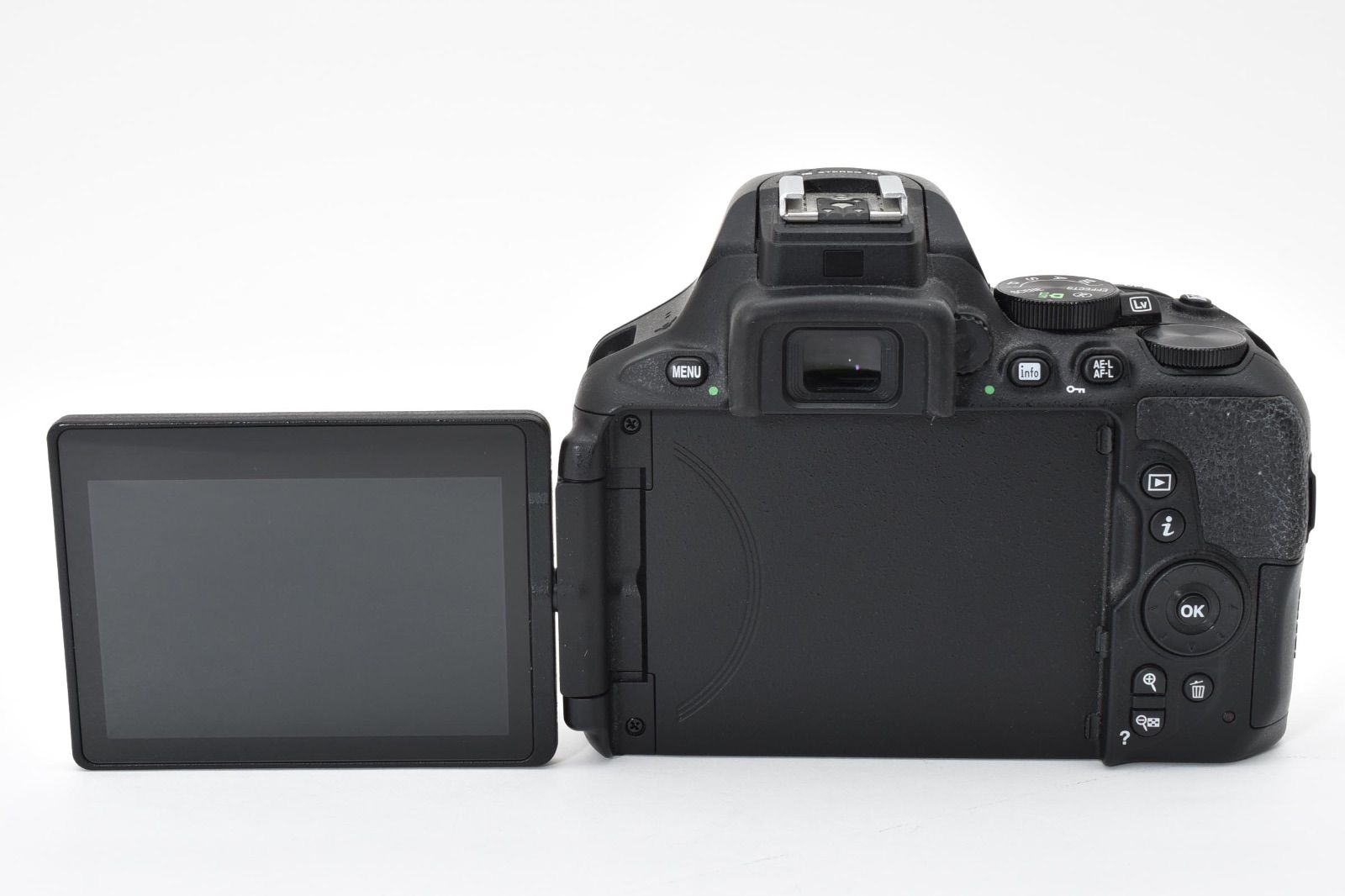 美品】 ニコン Nikon D5600 AF-P NIKKOR 18-55mm DX VR レンズキット