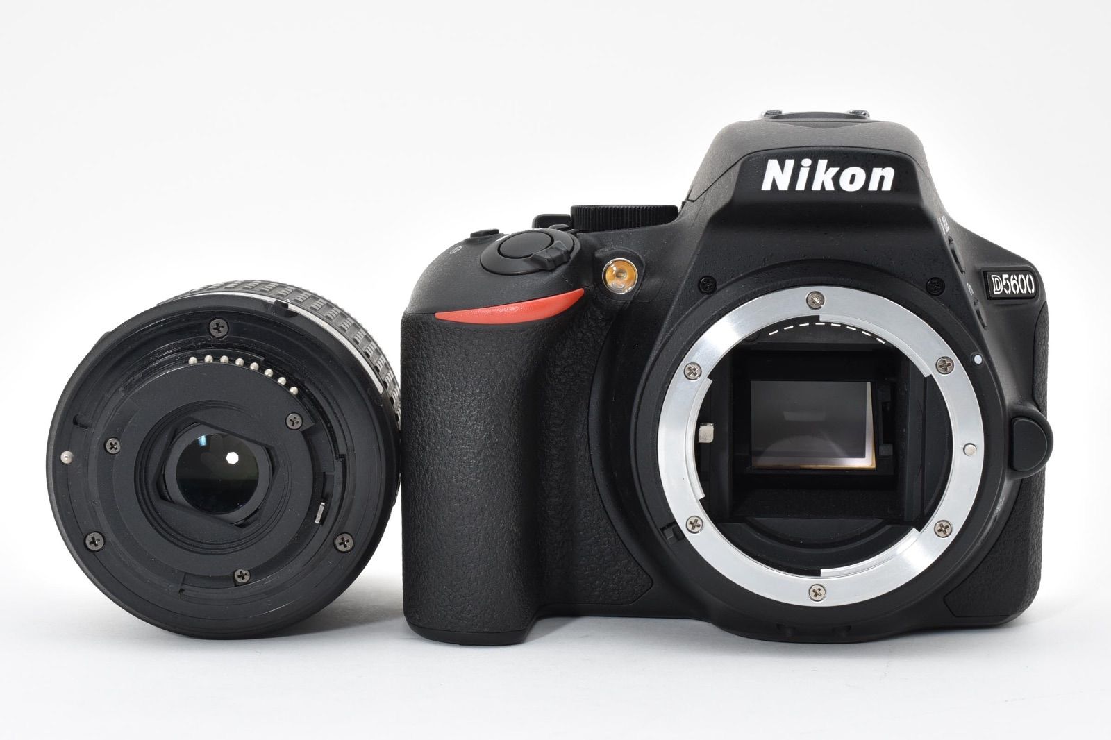 美品】 ニコン Nikon D5600 AF-P NIKKOR 18-55mm DX VR レンズキット