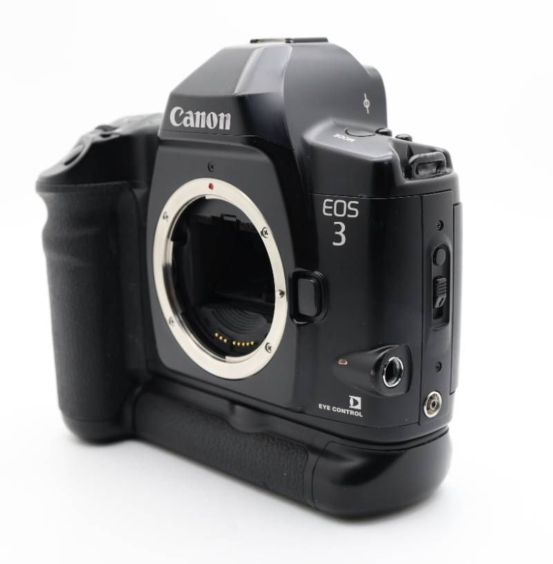 □完動品 Canon EOS-3 ボディ 一眼レフカメラ ワケアリ - メルカリ