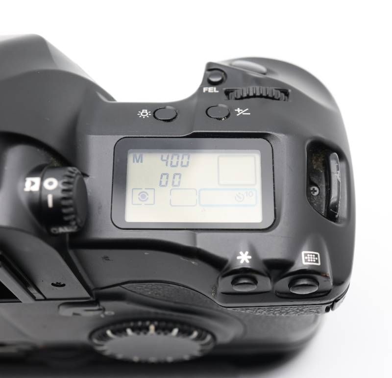 □完動品 Canon EOS-3 ボディ 一眼レフカメラ ワケアリ - メルカリ