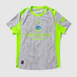 【送料無料・匿名配送】Lサイズ PUMA プーマ マンチェスター・シティ 25/26 サード レプリカシャツ レプリカユニフォーム Tシャツ 半袖 灰（クールウェザー）緑（プログリーン）新品 正規品 並行輸入 日本未発売