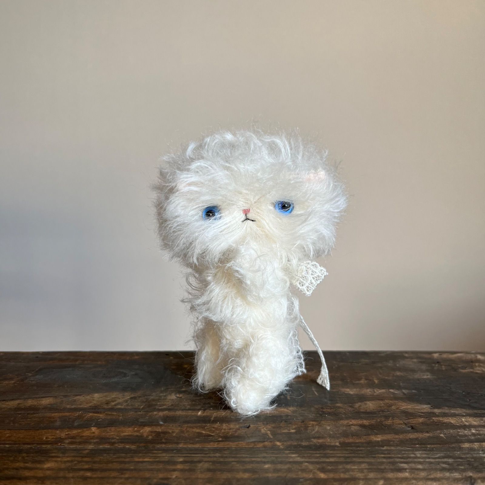 おねだり上手な子 ｝ ねこ ぬいぐるみ 作家 テディベア ハンドメイド