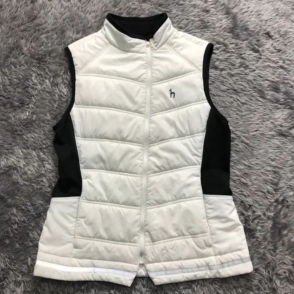 レディース M A級 # HAZZYS ゴルフ 軽量ダウン ベスト - メルカリ