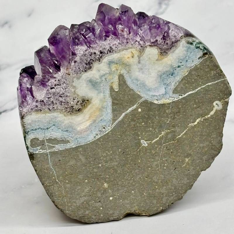 288：アメジストクリスタルジオード 897g 天然石 原石 晶洞 結晶 濃紫