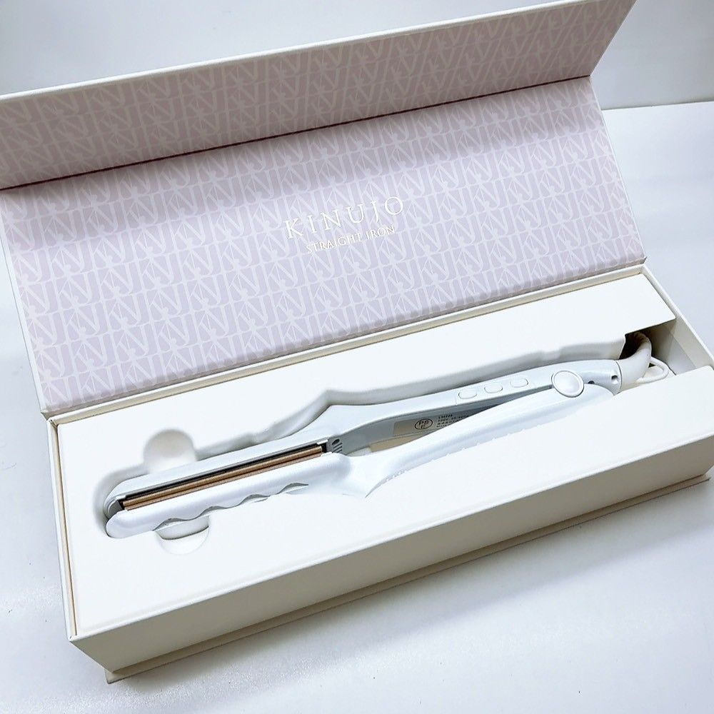 最新モデル⭐️新品未使用》 KINUJO 絹女 ストレート アイロン