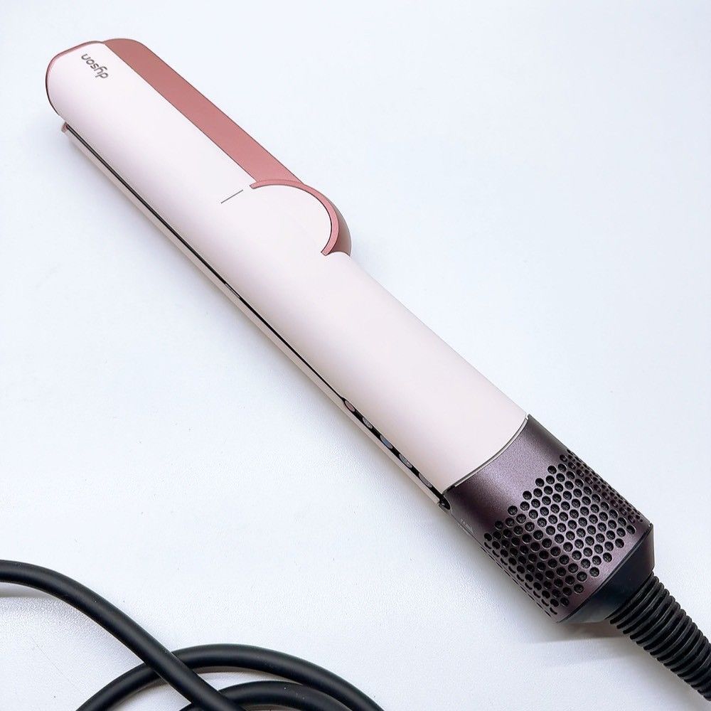 最新モデル??ほぼ未使用》 ダイソン ストレイトナー ドライヤー