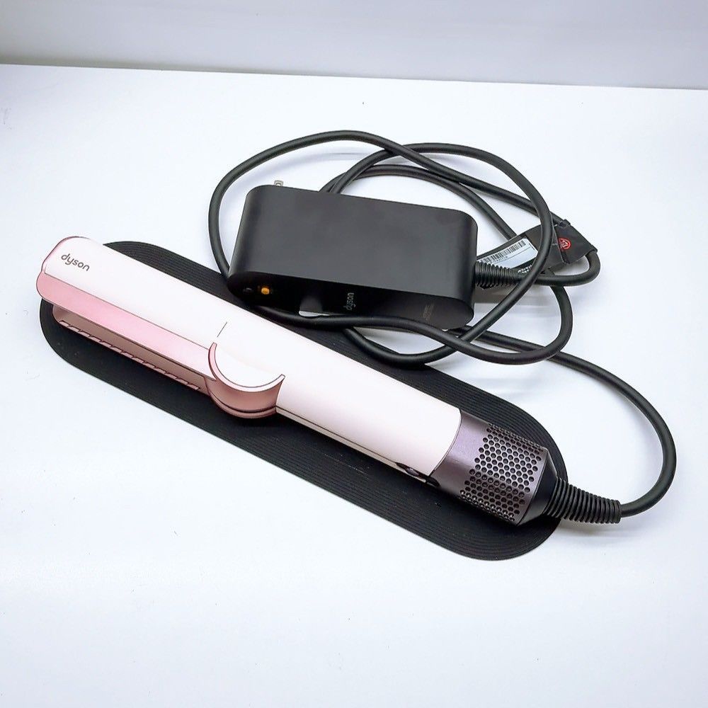 最新モデル⭐️ほぼ未使用》 ダイソン ストレイトナー ドライヤー