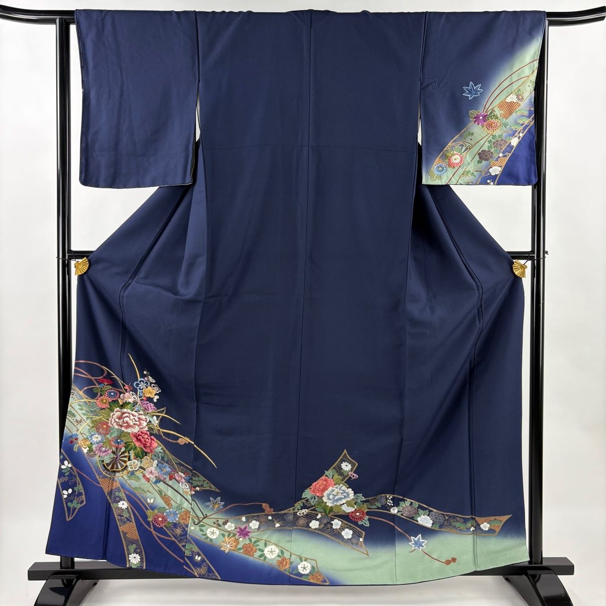 美品】 訪問着 身丈161.5cm 裄丈64cm M 袷 花車 熨斗 金糸 刺繍 紺色