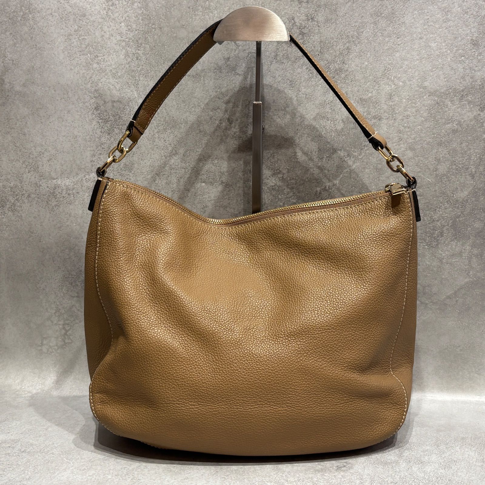 FURLA フルラ レザー ショルダーバッグ ワンショルダー 肩掛け