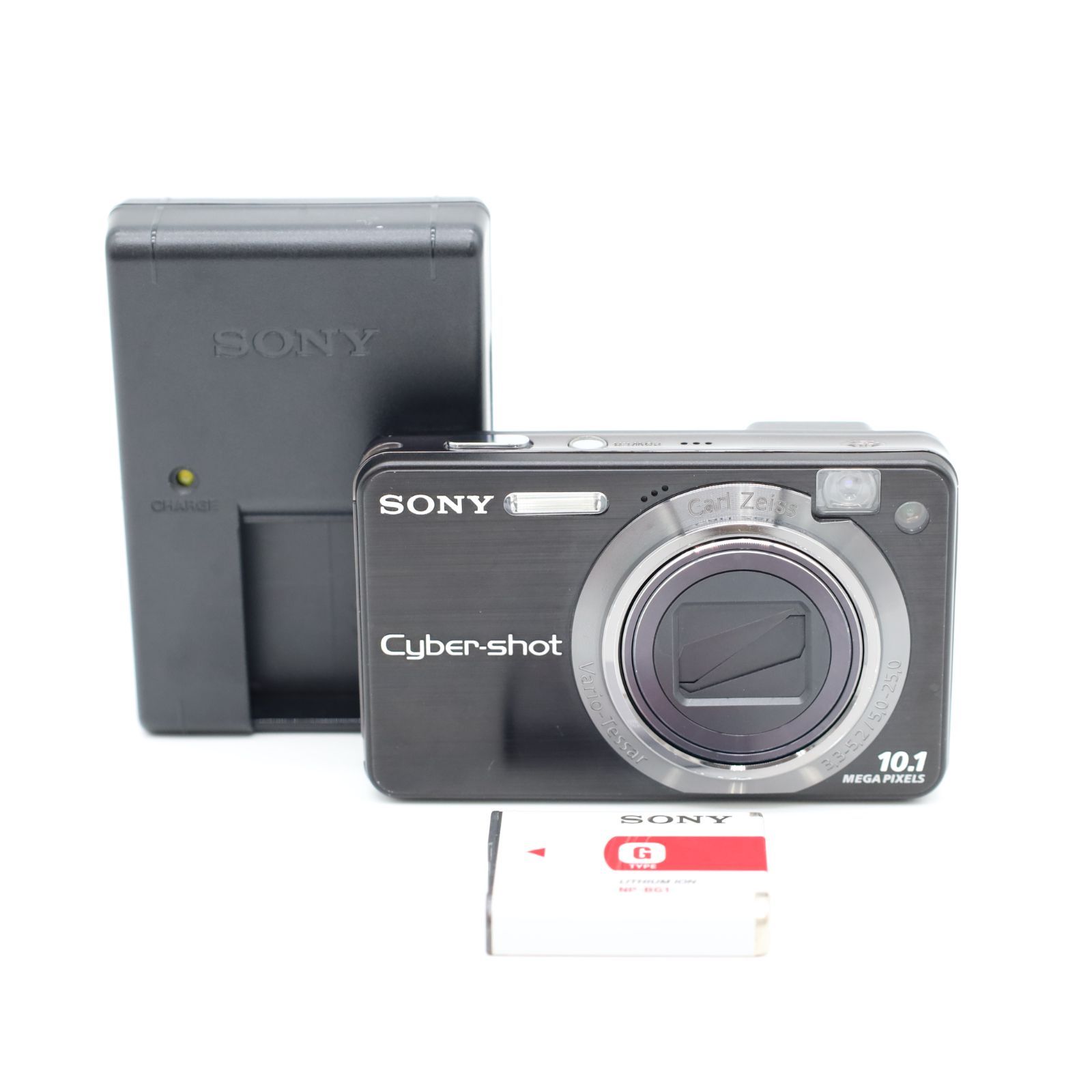 ズームにするとうっすら映り込みがあります。ファインダー内埃の混入が