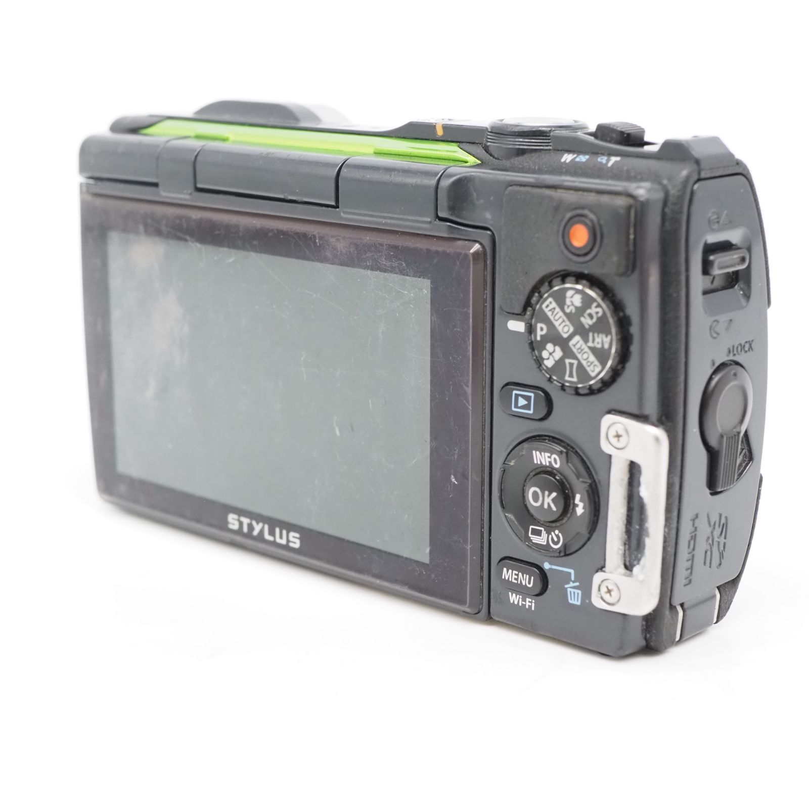 ストラップの取り付け部分にダメージがあります。画面に擦れ傷多いです