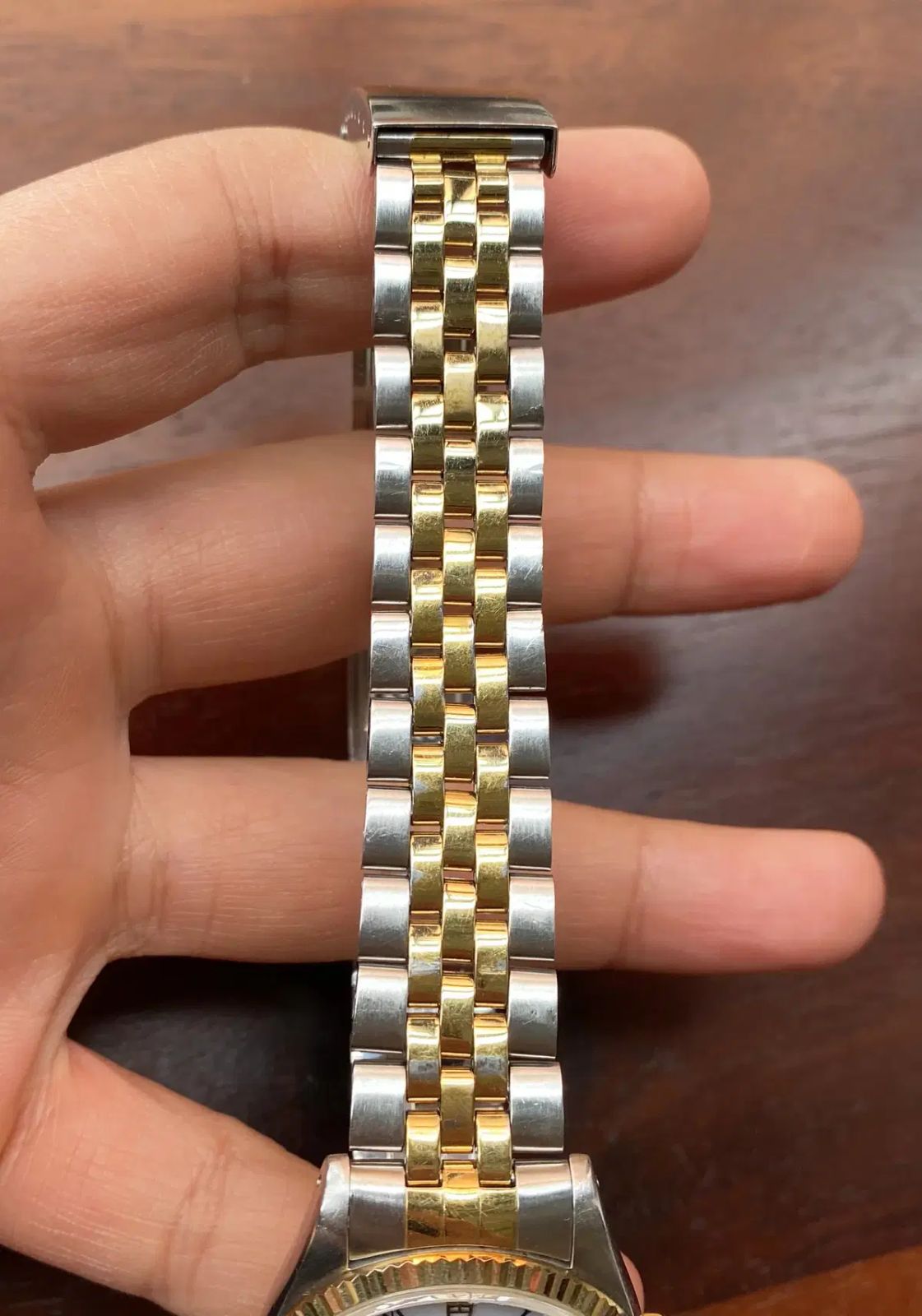 TUDOR チューダー