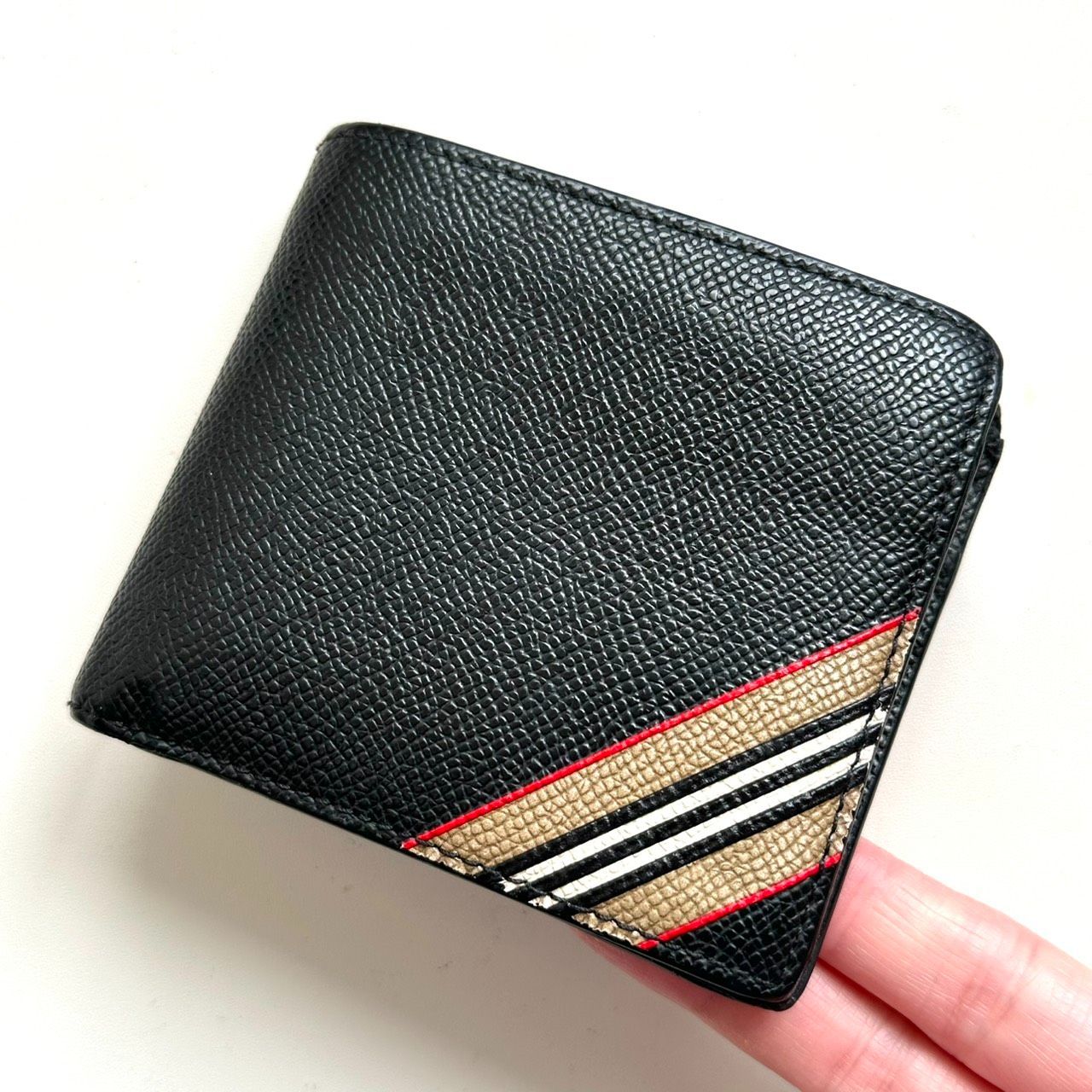 バーバリー BURBERRY 二つ折り財布 ノバチェック ブラック - メルカリ