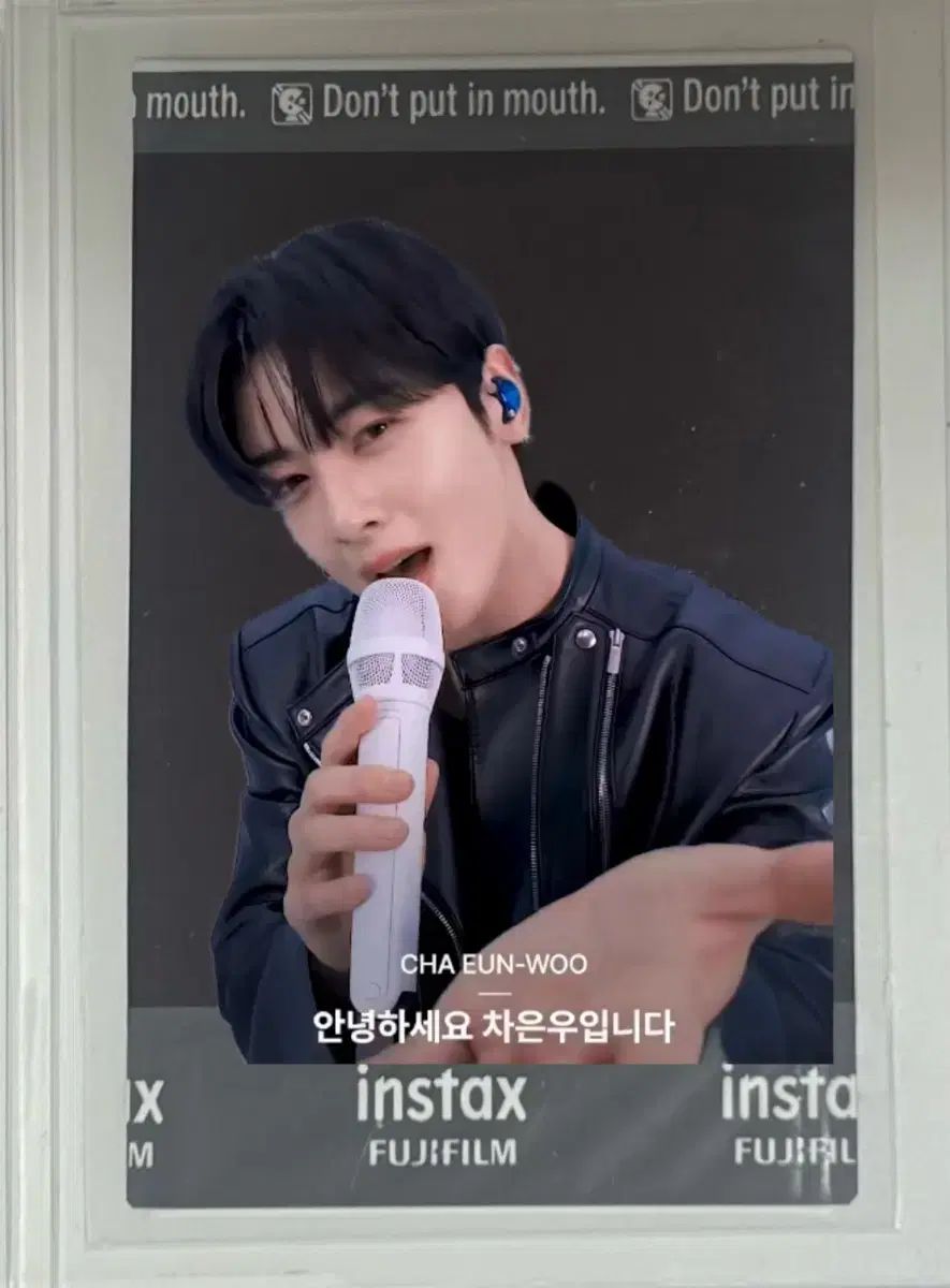 ASTRO チャウヌ　直筆　サイン　チェキ　ポラロイド ASTRO チャ・ウヌ チェキ ポラロイド - メルカリ