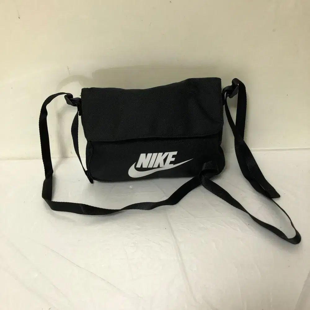 即購入⭕️✨☪️ラスト１点❣️RAMPAりくメンプロRAVERSユニフォーム匿名配送‼️ ナイキ クロスバッグ@9946 - メルカリ