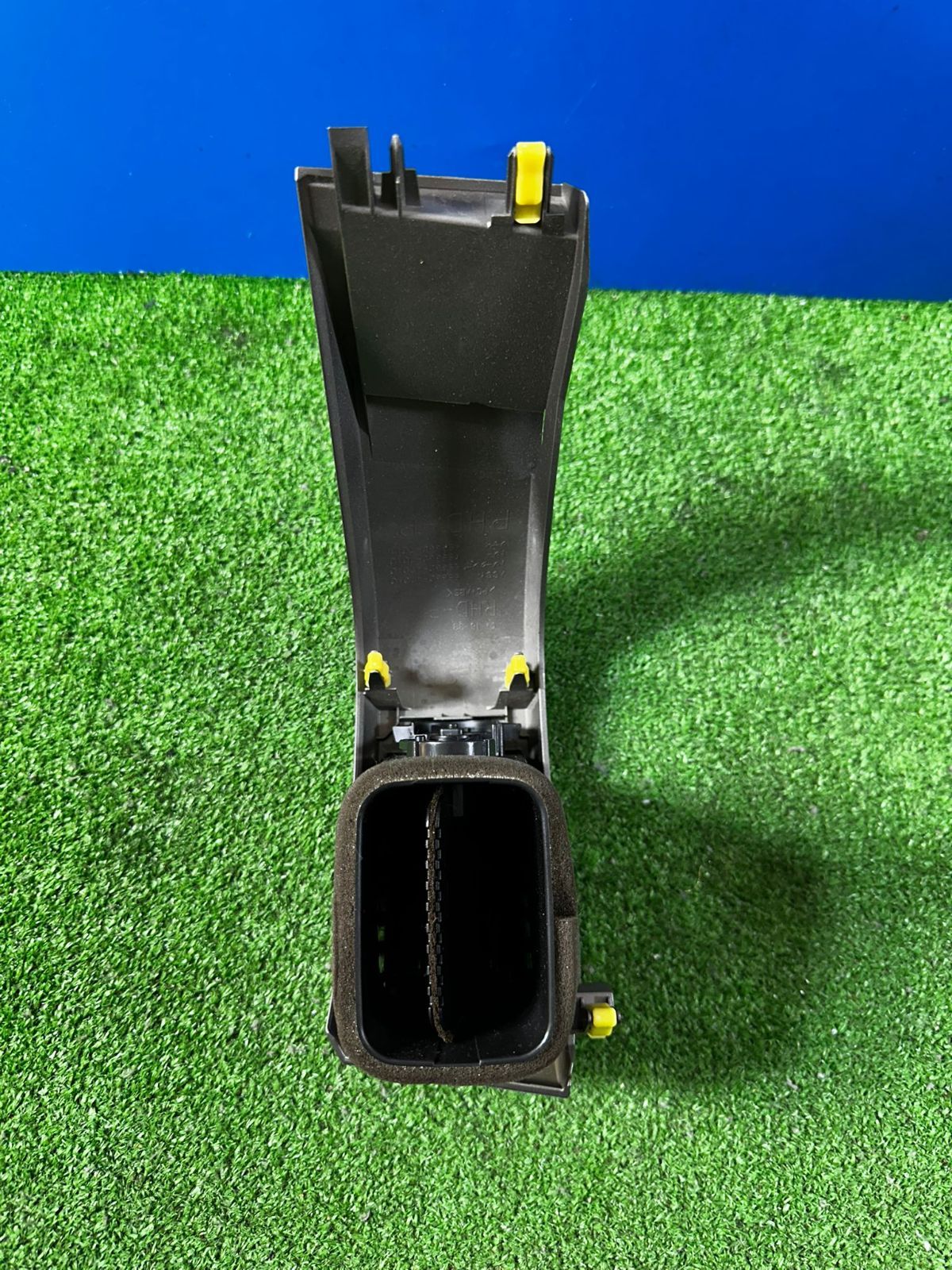 ZT-767] 純正トヨタ プリウス NHW20 ダッシュパネル（エアコン／吹出口