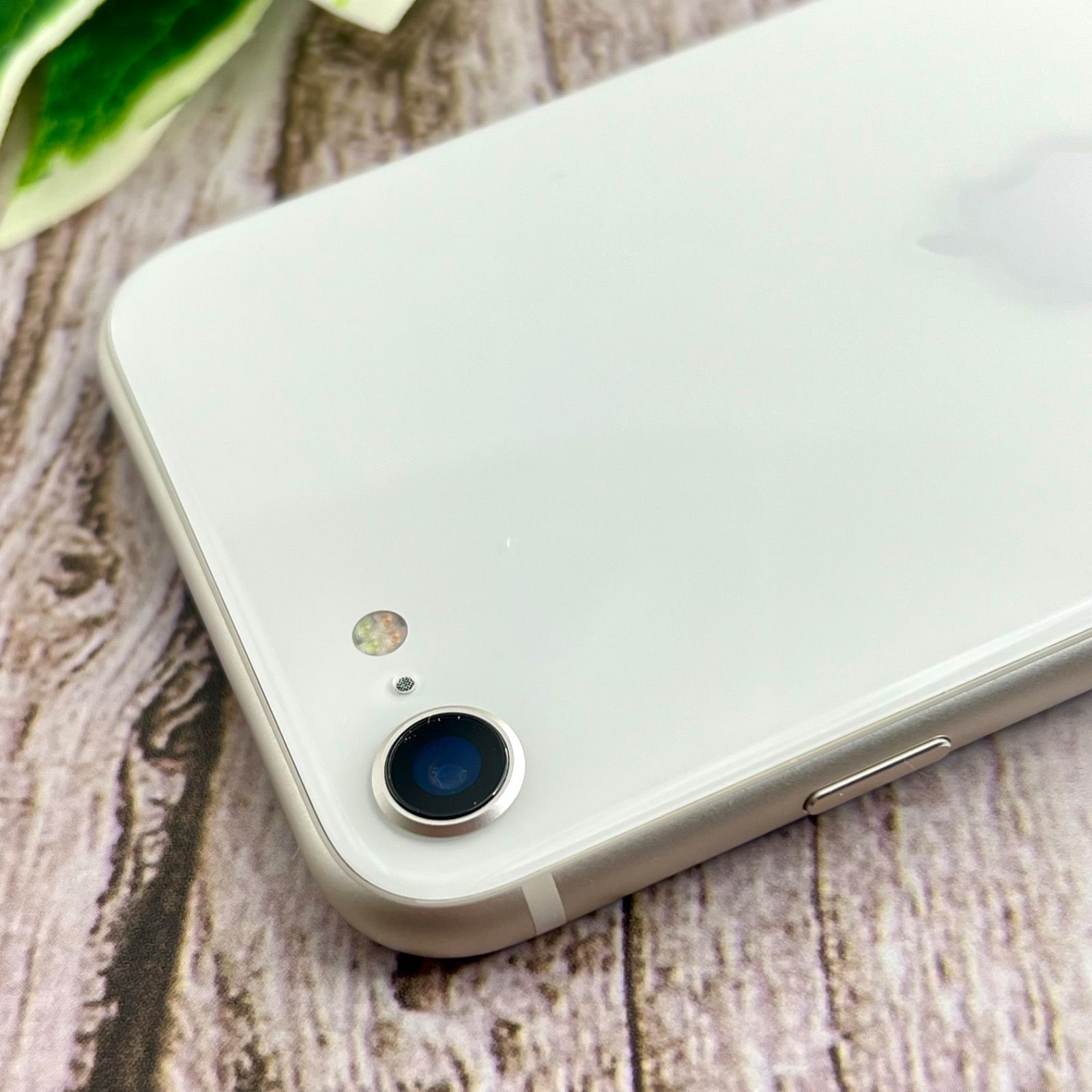 新品同様×純正BT100%】iPhone SE 第3世代 64GB スターライト SIMフリー