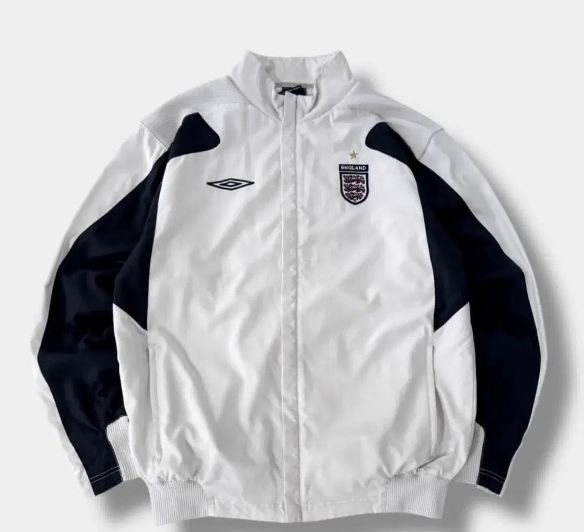 アンブロ イングランド サッカー代表チーム トラック ジャケット m