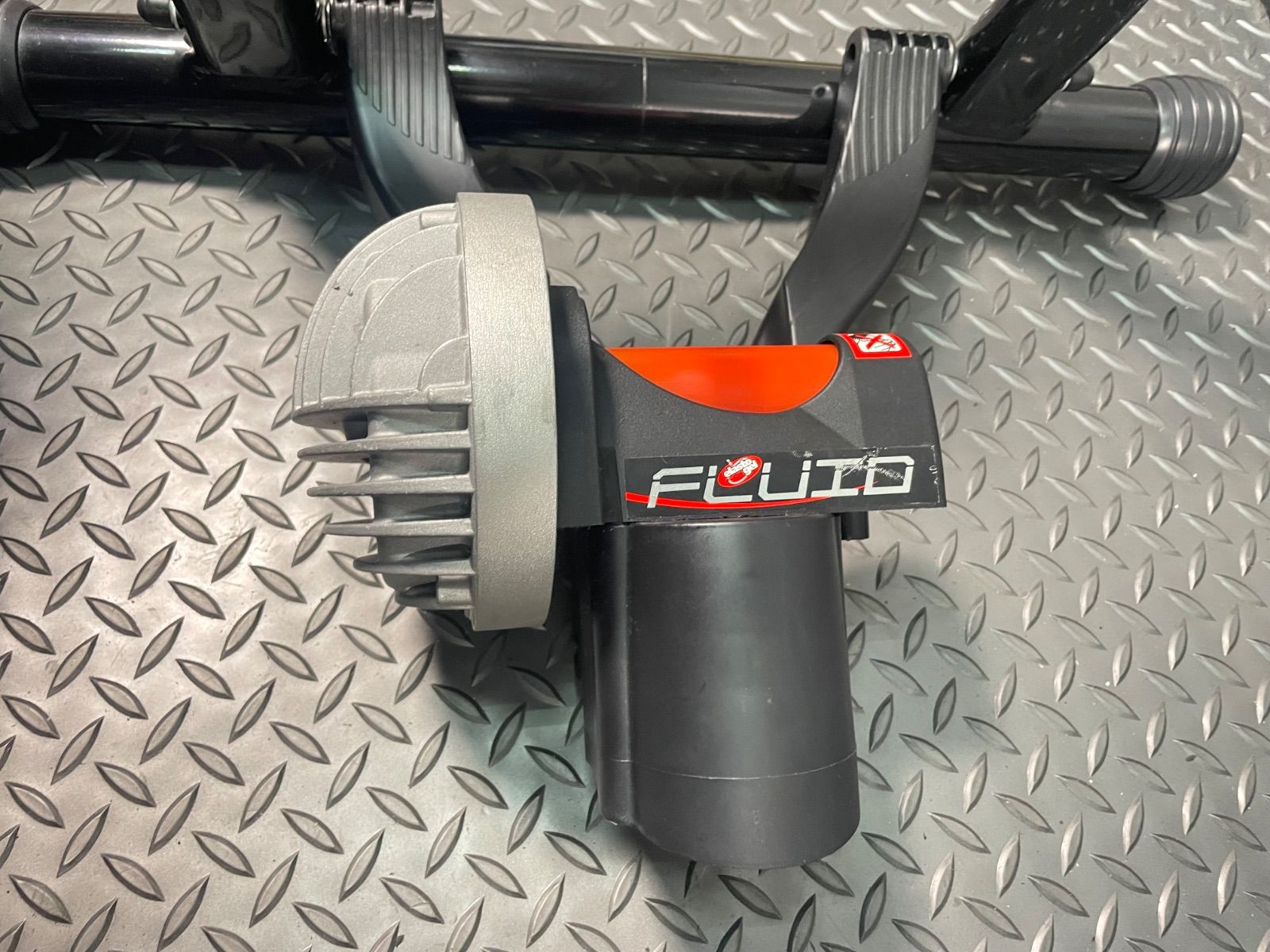 □USED□ELITE エリート CRONO クロノ サイクルトレーナー 固定