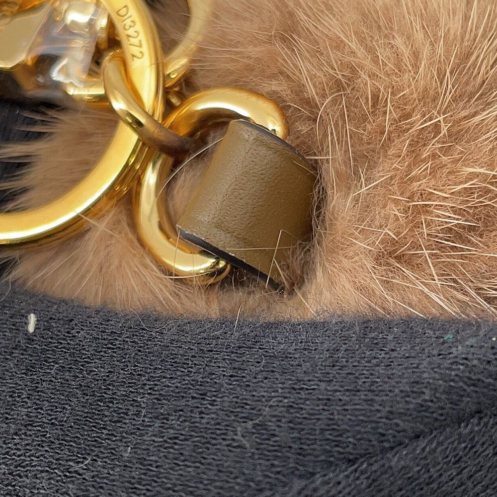 ルイヴィトン キーホルダー ポルト クレ・ラブリーヴィゾン メタル