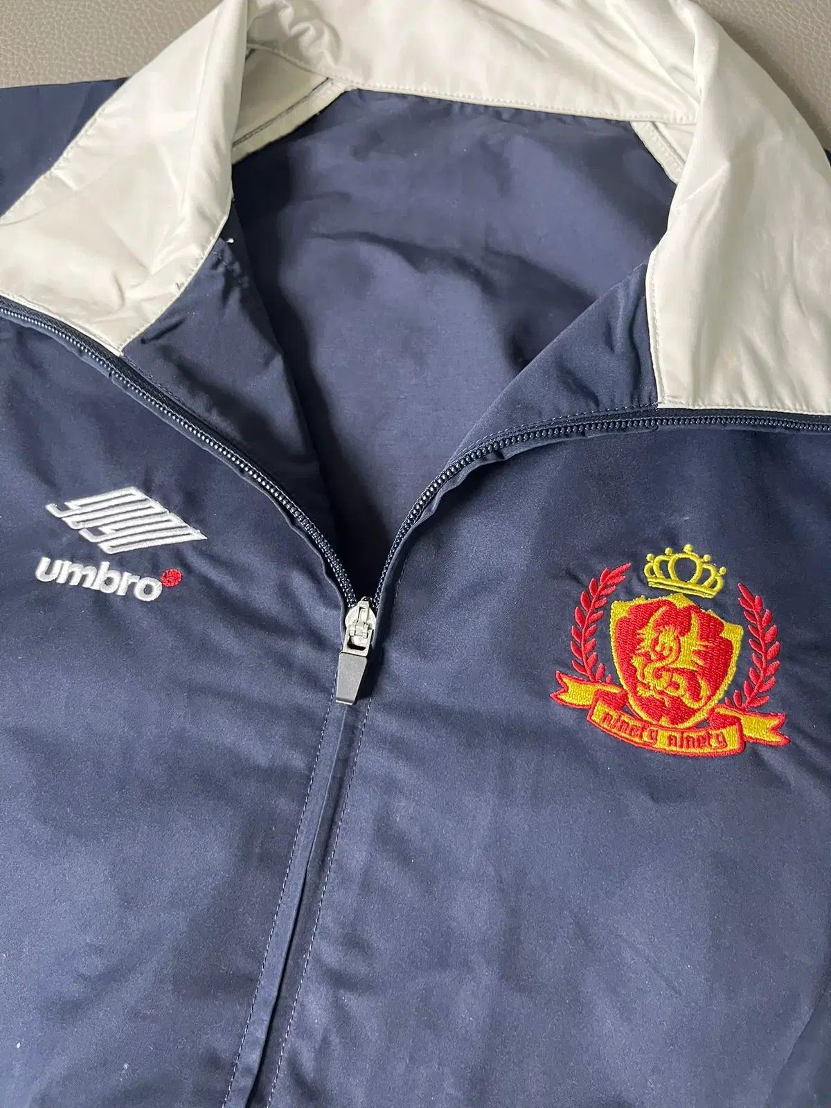 アンブロ ウィンドブレーカー XL - メルカリ