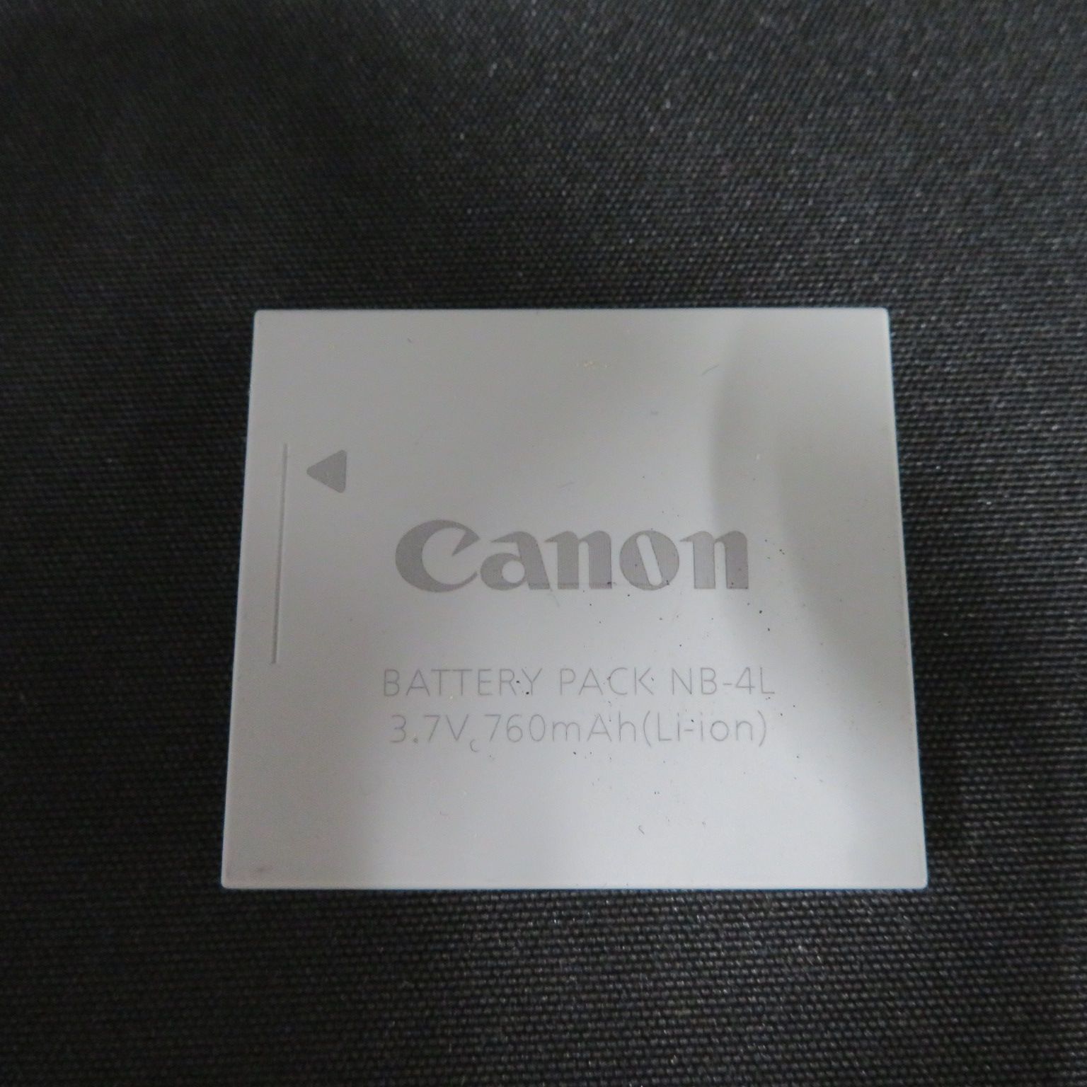 キャノン 【PC2018・IXY コンパクトデジタルカメラ】本体・純正バッテリー 8024☆デジタルカメラ□IXY DIGITAL PC1205□純正バッテリー(NB-4L