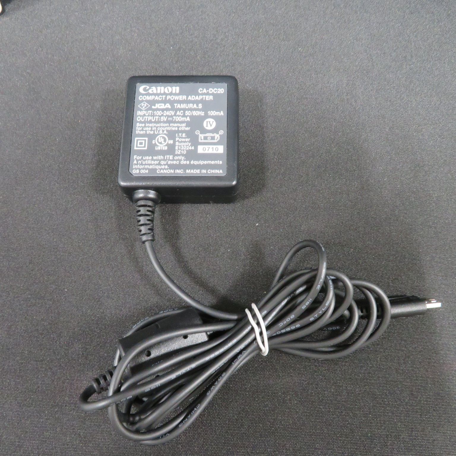 8024☆デジタルカメラ□IXY DIGITAL PC1205□純正バッテリー(NB-4L