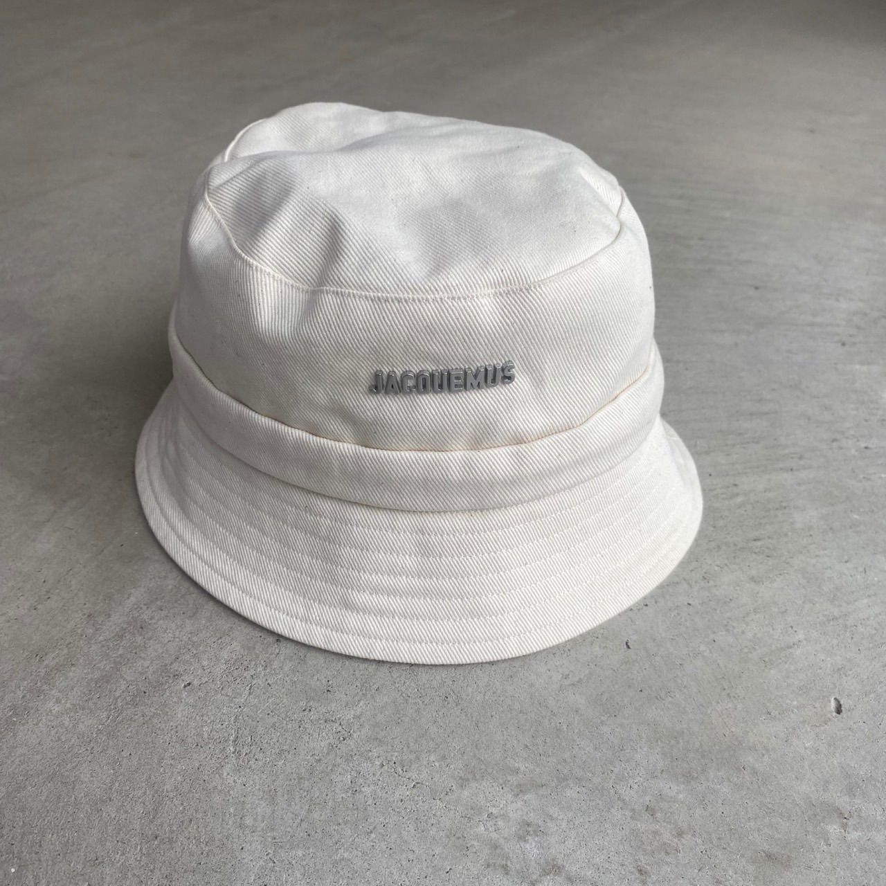 JACQUEMUS ジャックムス バケットハット アイボリー ロゴ コットン