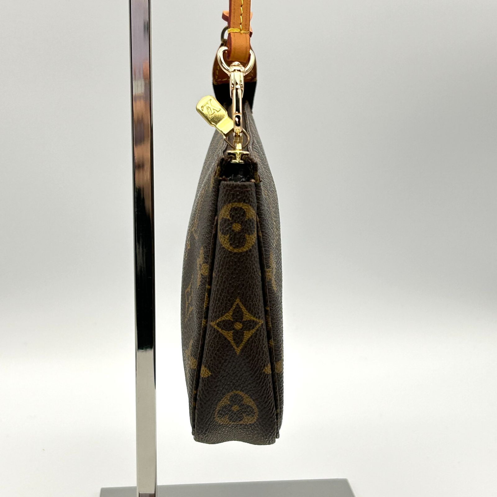 Louis Vuitton ルイヴィトン モノグラム ポシェット アクセソワール