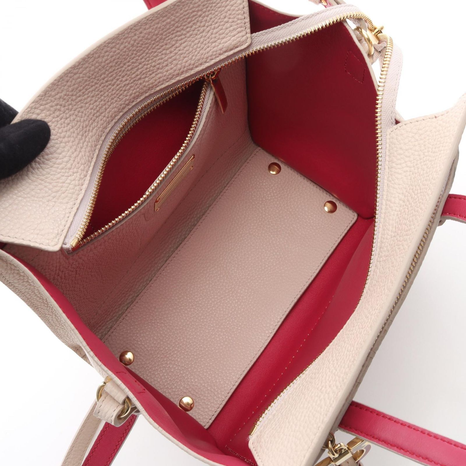 Salvatore Ferragamo サルヴァトーレフェラガモ AMY エイミー