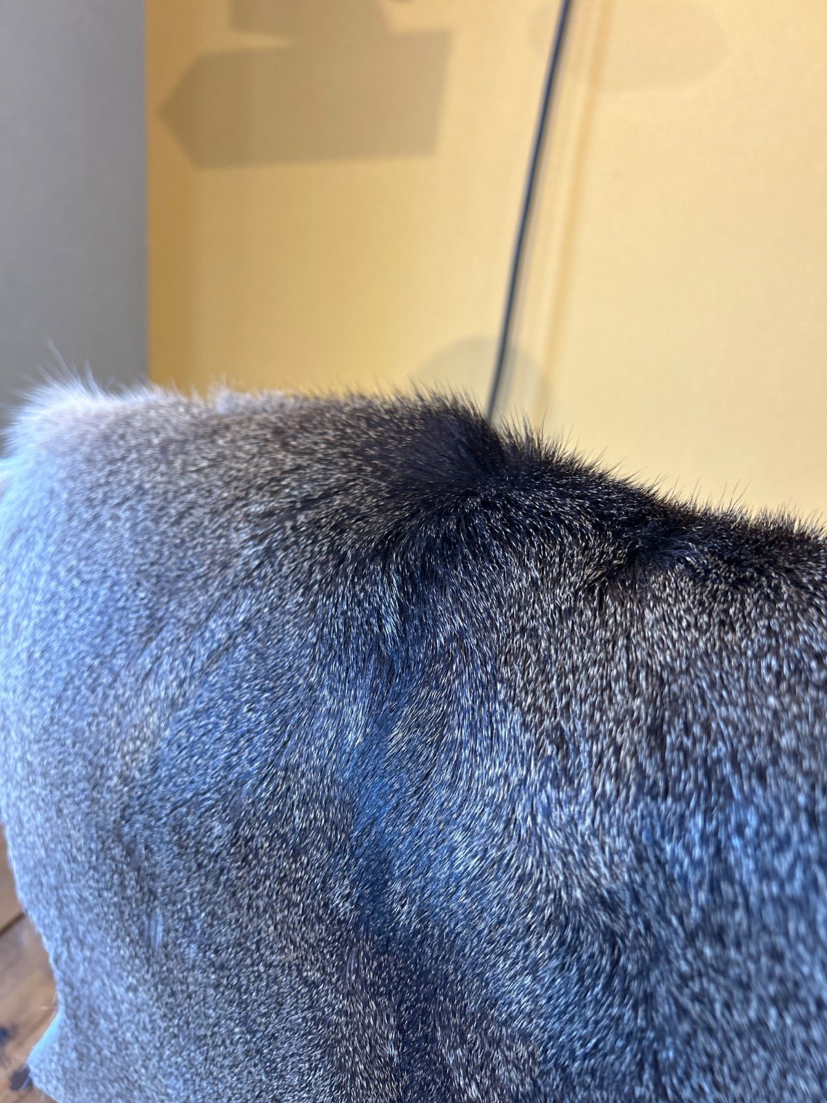 鹿の毛皮 ラグ敷物 毛革 鹿革 鹿11 ブッシュクラフト 野営 キャンプ