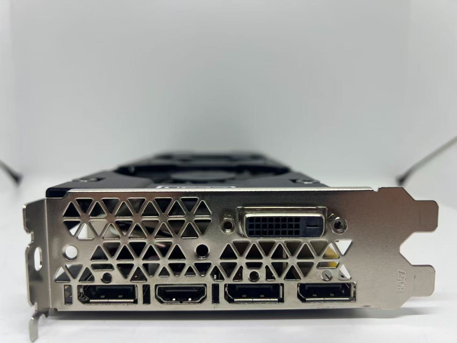 ELSA GEFORCE GTX1070 8GB 中古グラフィックカード【動作確認済美品