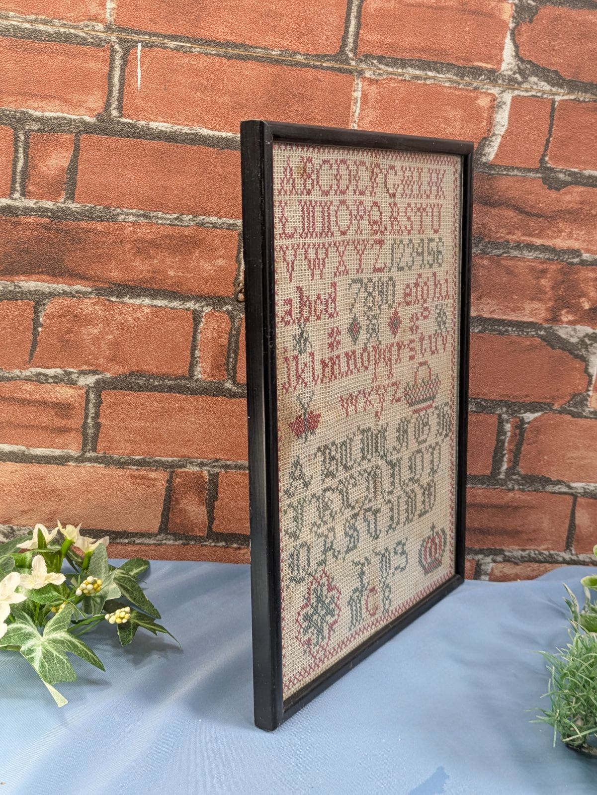 イギリス アンティーク 刺繍額 スクールサンプラー イギリス アンティーク 刺繍額 スクールサンプラー - メルカリ