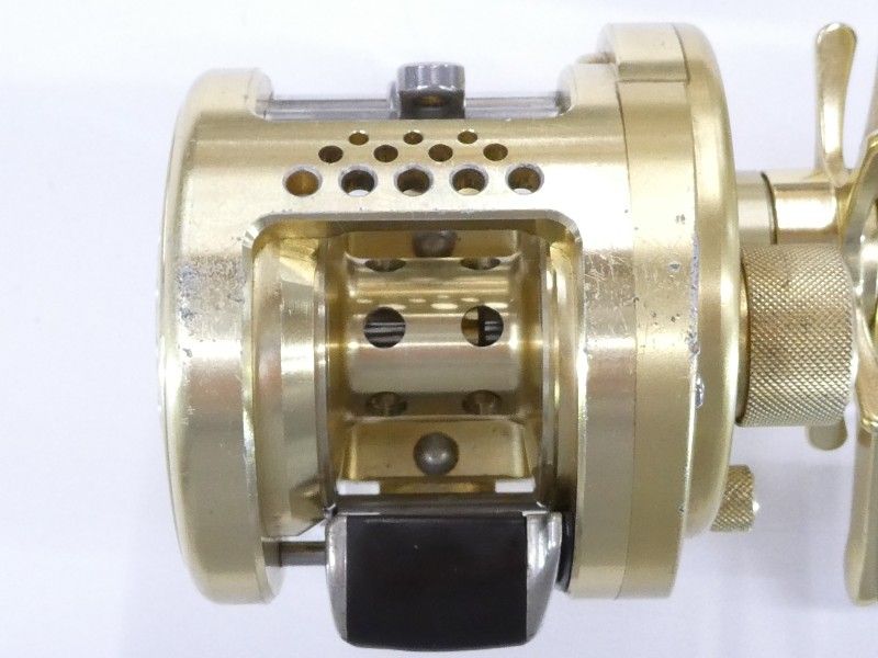 シマノ 00カルカッタ 200 (01-9102230024) - メルカリ