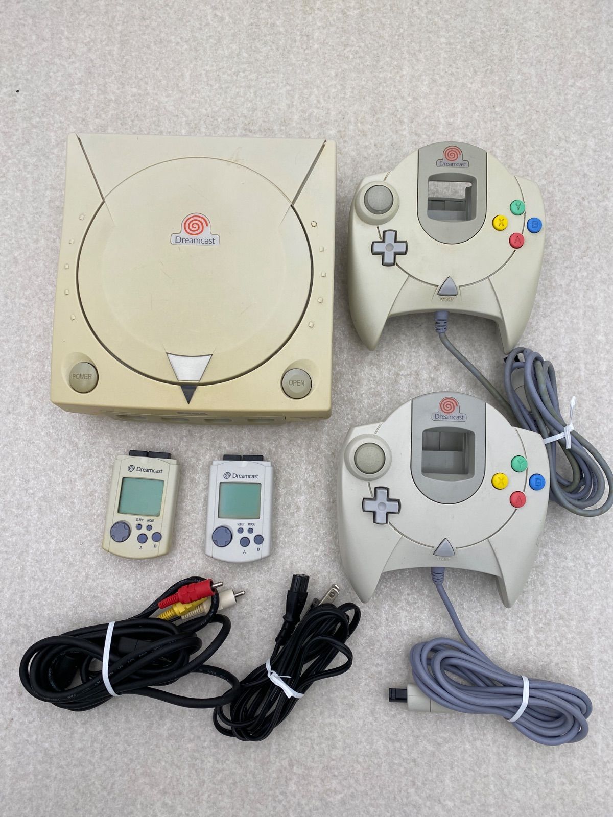 ドリームキャスト本体 HKT-3000 動作品 コントローラー2点 - メルカリ