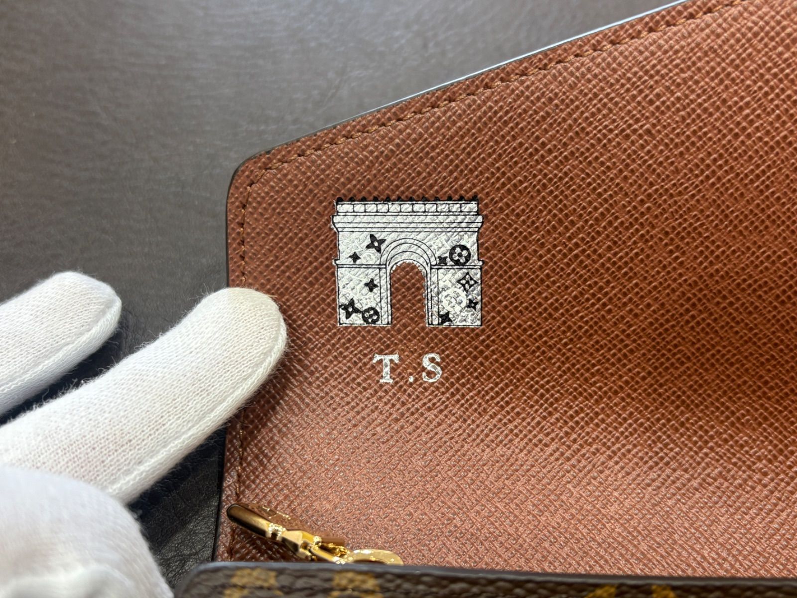 未使用 ルイヴィトン LOUIS VUITTON ポルトフォイユ・サラ モノグラム 
