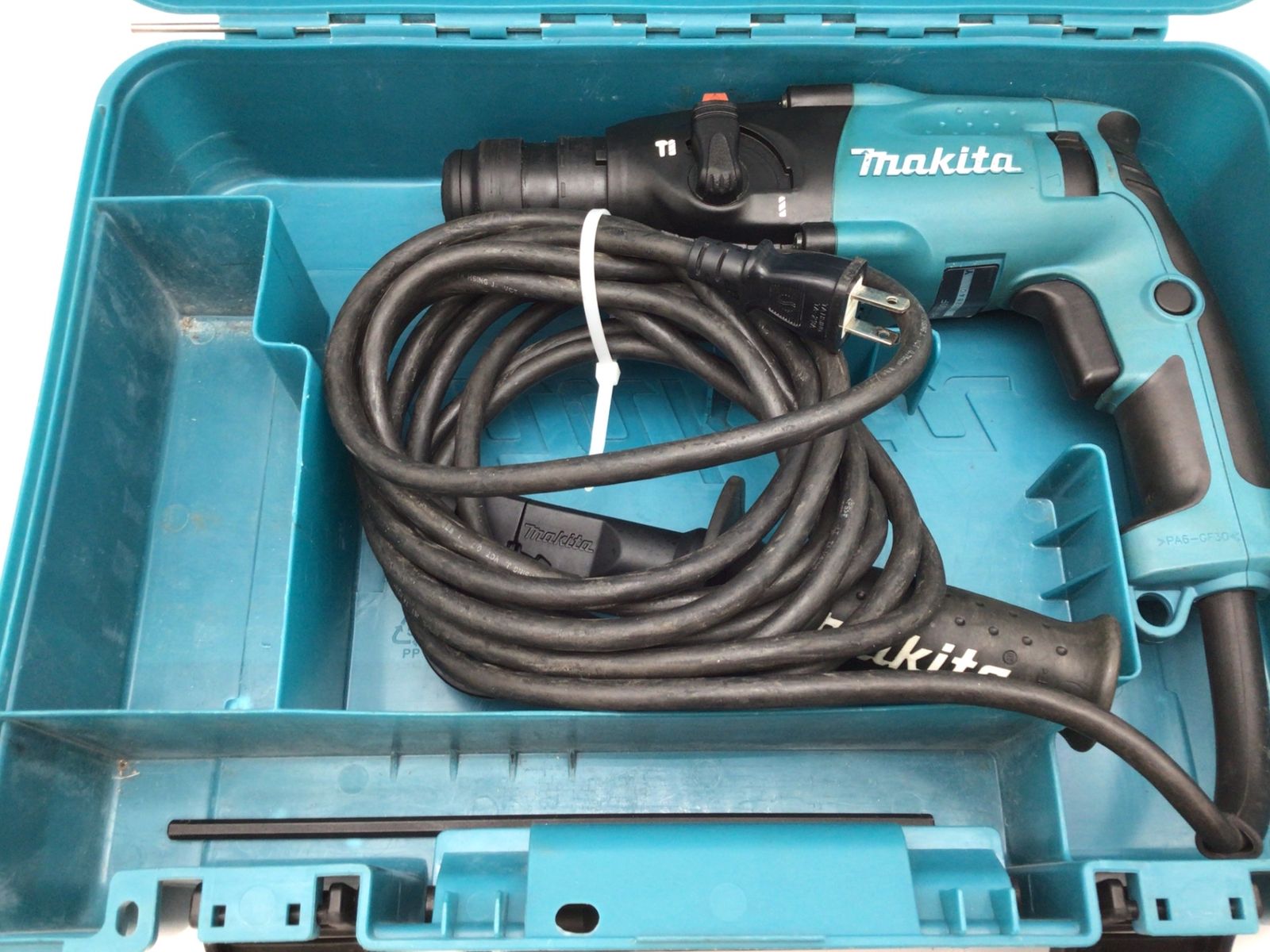中古品】Makita/マキタ HR1830F ☆ 18mmハンマドリル [IT_WG52Q][知立