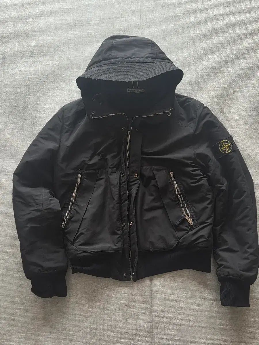 08FW ストーンアイランド ダウンジャケット